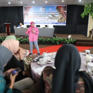 Sinergi Kesbangpol dan DWP Makassar Dukung Kesetaraan Gender dalam Politik.