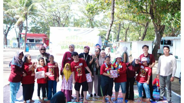 GMTD Merangkai Harapan, Libatkan Anak Berkebutuhan Khusus dalam Aksi Sosial di Pantai Akkarena
