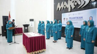 Melinda Aksa Lantik 13 Ketua TP PKK Kecamatan dan Bunda PAUD se-Kota Makassar